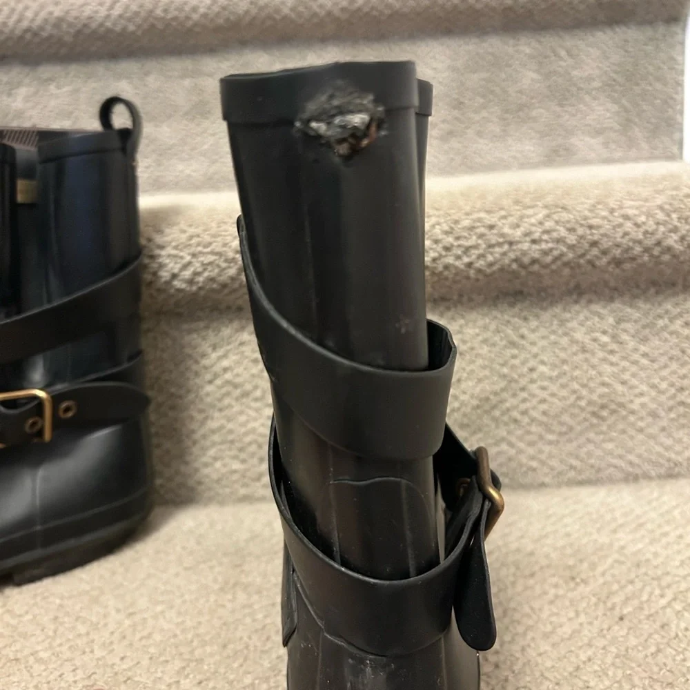 Burberry buckle rain boots - Picture 2 of 4